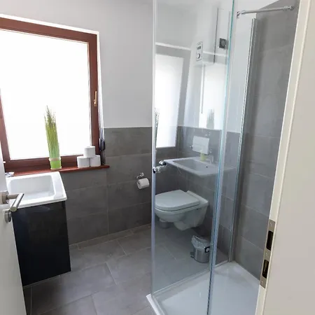 Rhein-Lahn Living - Modernes Design - Balkon Mit Aussicht - Zentrale Lage Nahe Rhein Und Martinsburg Apartment Lahnstein Exterior photo